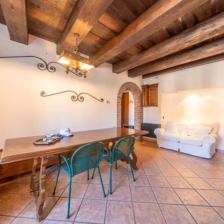 Cozy Escape Apartment Germignaga